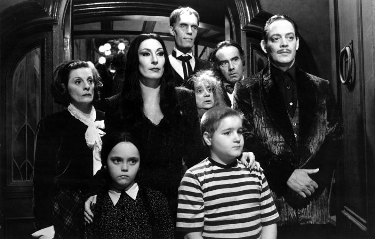 Mercredi (série), Wiki La famille Addams