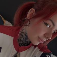 Effy J. auteur de Broken Harmonies